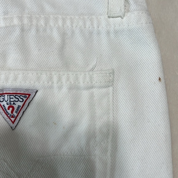 Vintage Guess Jeans White Denim Shorts Women’s Size 28 Triangle Logo - Picture 8 of 10